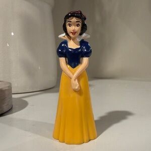 Vintage Disney Snow White figure     kids girls toy toys figures collectibles